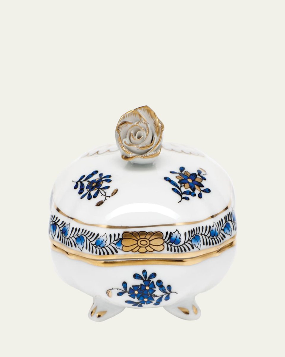 Chinese Bouquet Black Sapphire Covered Bonbon with Rose
